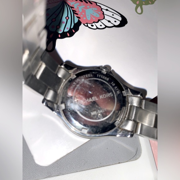 Michael Kors MK Madison Watch Silver Band Crystal Accents - Picture 5 of 6